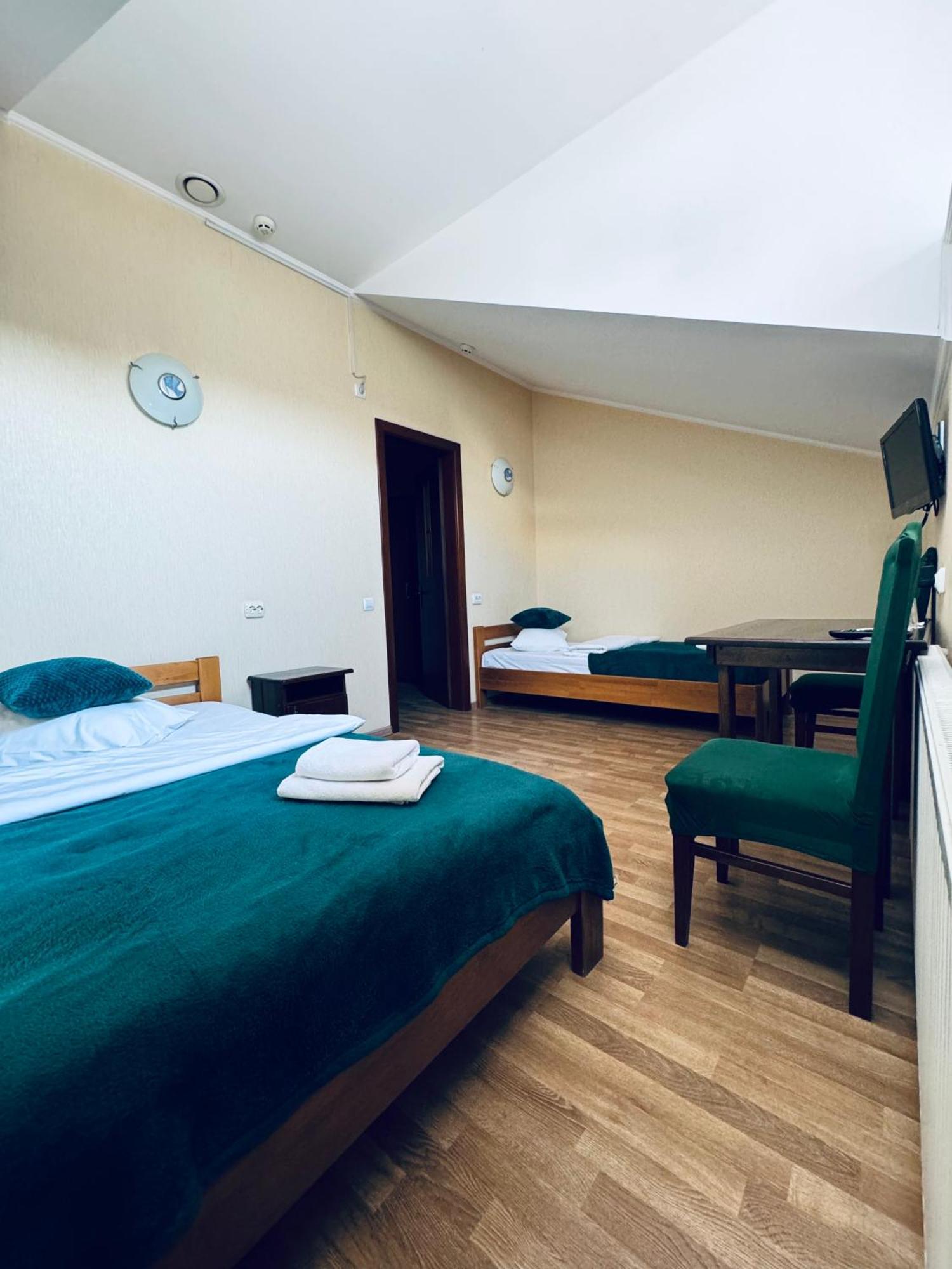Etna Hotel Lviv Kültér fotó